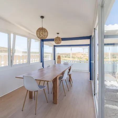 Δωμάτια σε οικογενειακή κατοικία Casa Dos Amigos *